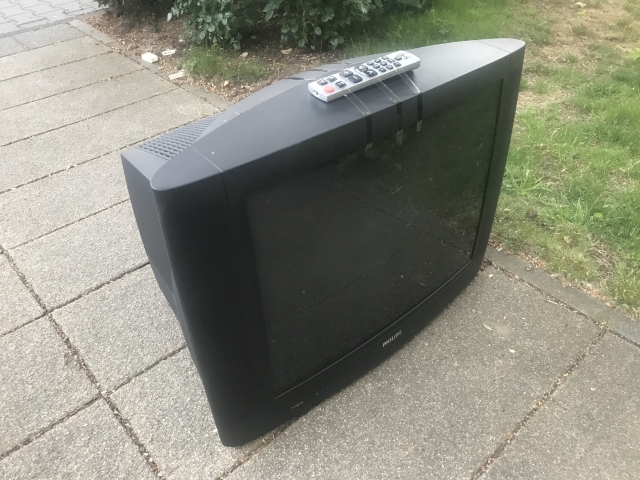 ブラウン管テレビ